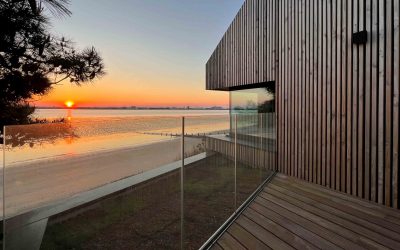 Garde-corps en verre pour une maison d&rsquo;architecte.